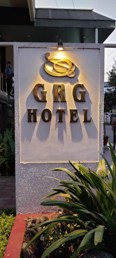 Hotel Grg Вадодара Екстериор снимка